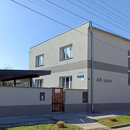 Abturist Penzion Štúrovo Exterior foto