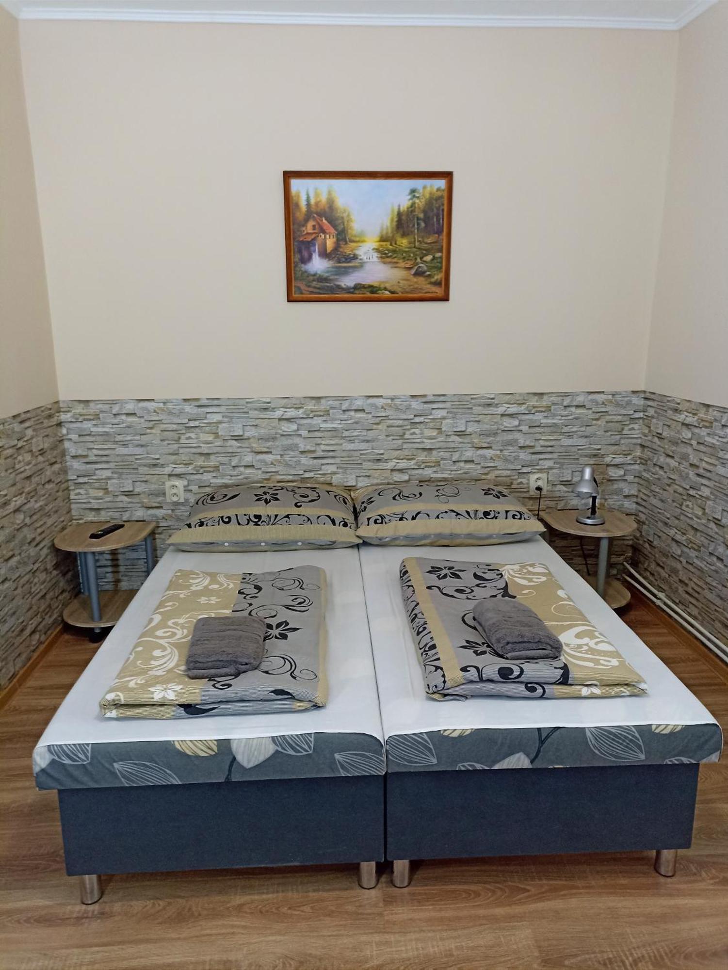 Abturist Penzion Štúrovo Exterior foto